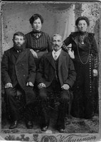 Справа: Мириам и Абрам Лешанские, 1906-7г
